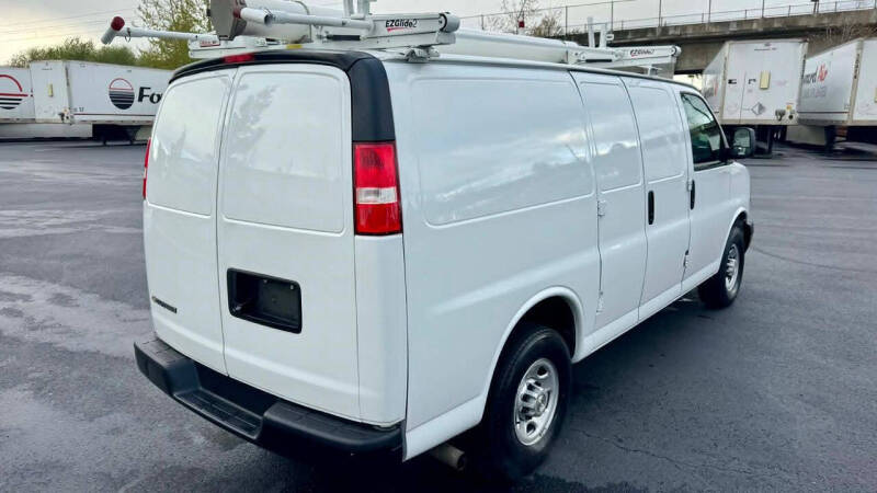 2021 Chevrolet Express 2500