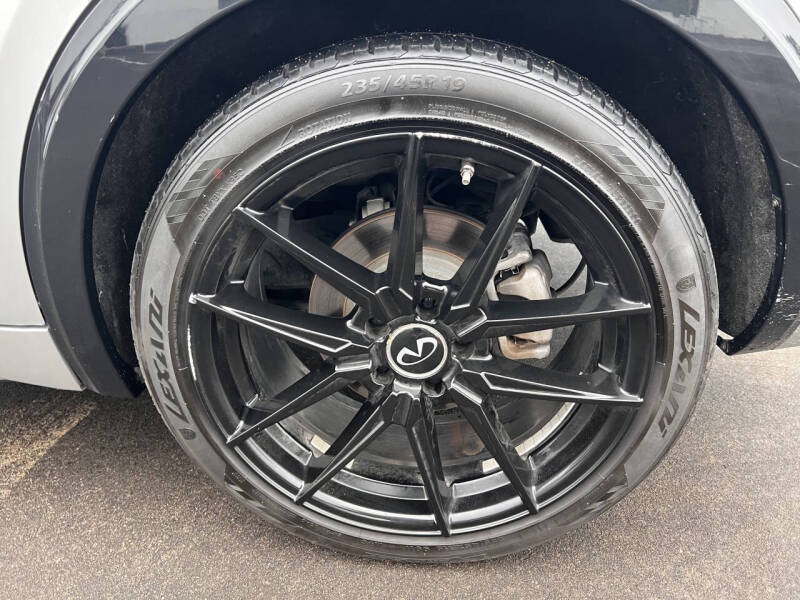 2018 Infiniti QX30 Premium