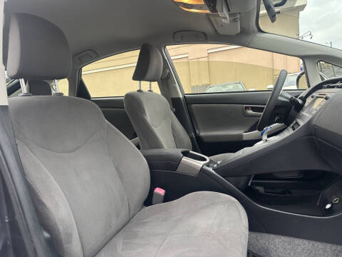 2013 Toyota Prius Three