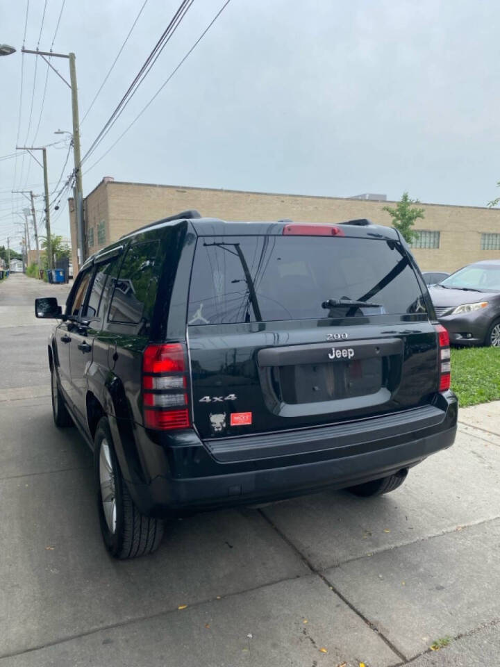 2013 Jeep Patriot for sale at Macks Motor Sales in Chicago, IL