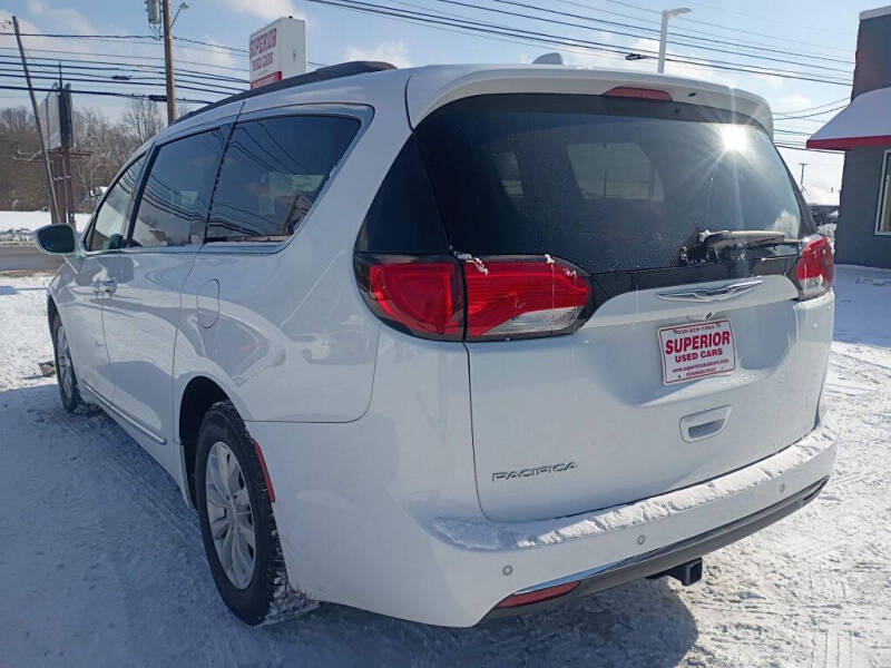 2017 Chrysler Pacifica Touring-L