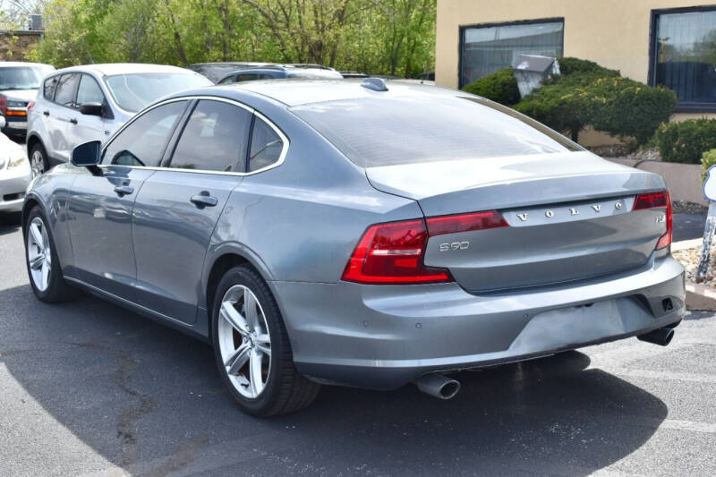 2017 Volvo S90 T5 Momentum