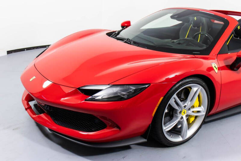 2024 Ferrari 296 GTS