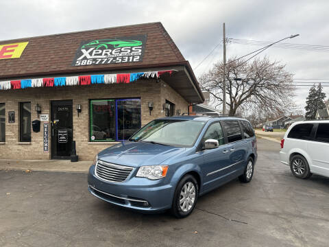 2012 Chrysler Town and Country for sale at Xpress Auto Sales in Roseville MI