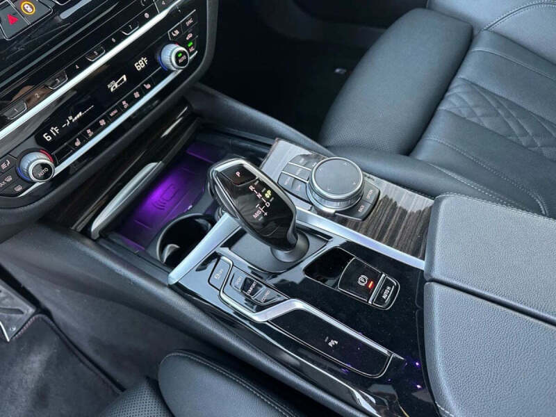 2021 BMW 5 Series 530i