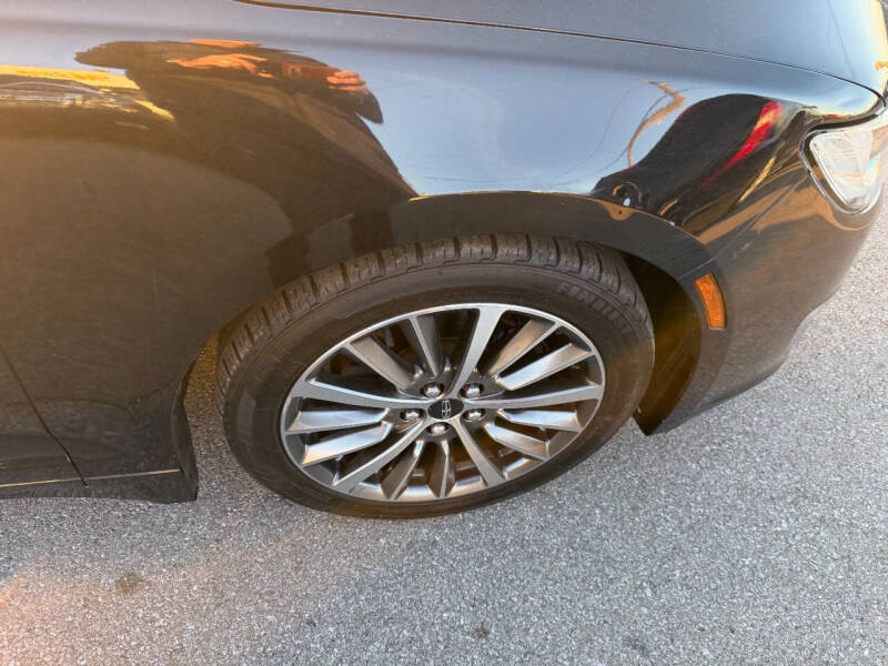 2017 Lincoln MKZ Premiere