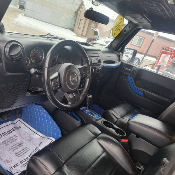 2012 Jeep Wrangler Sahara