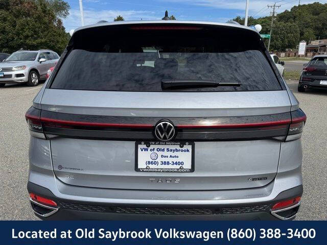 2025 Volkswagen Taos SE 4Motion