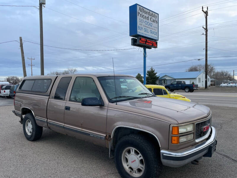 GMC Sierra's photo