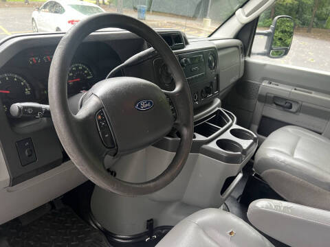 2016 Ford E-Series E-350 SD