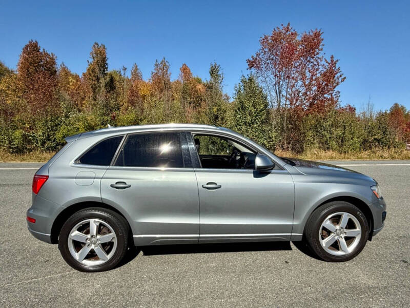 2011 Audi Q5 2.0T quattro Premium Plus