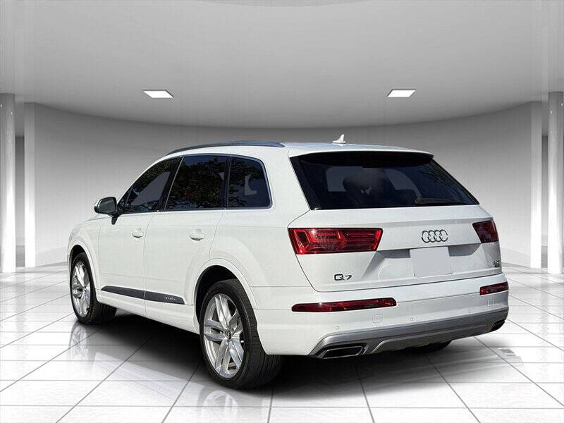 2017 Audi Q7 3