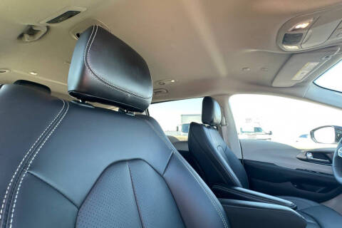 2024 Chrysler Pacifica Plug-In Hybrid Select