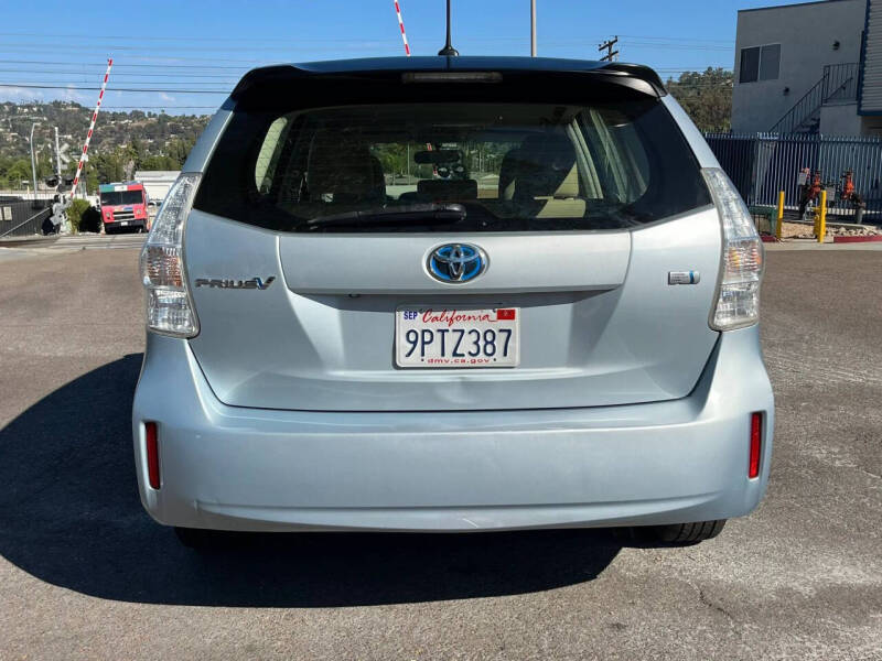 2013 Toyota Prius v Three