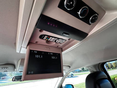 2015 Chrysler Town and Country Touring