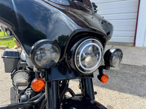2010 Harley-Davidson FLHX -