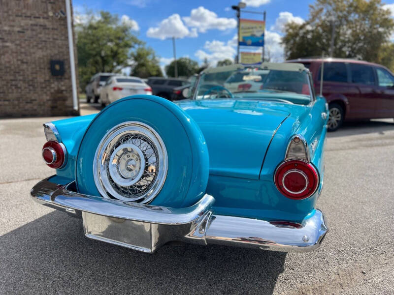 1956 Ford Thunderbird