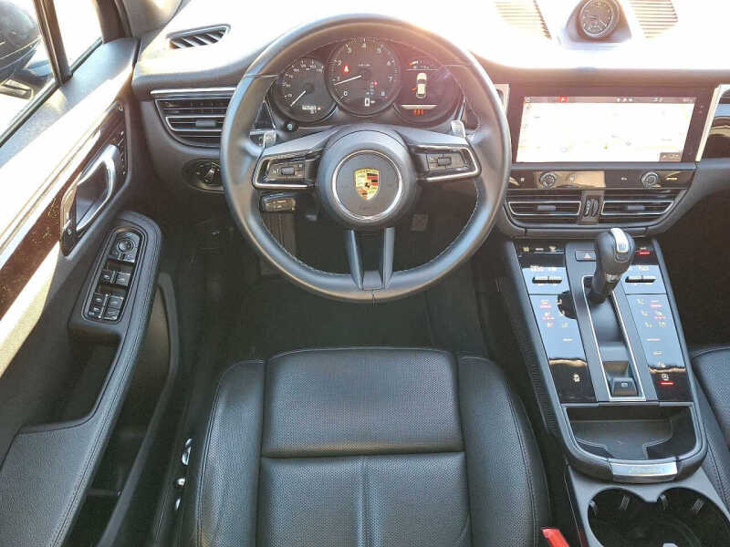 2022 Porsche Macan