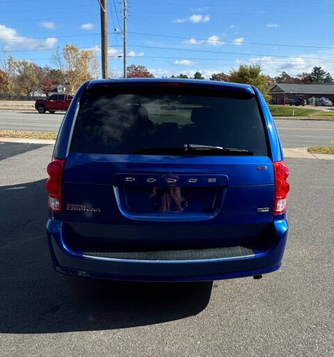 2013 Dodge Grand Caravan for sale at SIGNATURE AUTOS LLC in Weston, WI