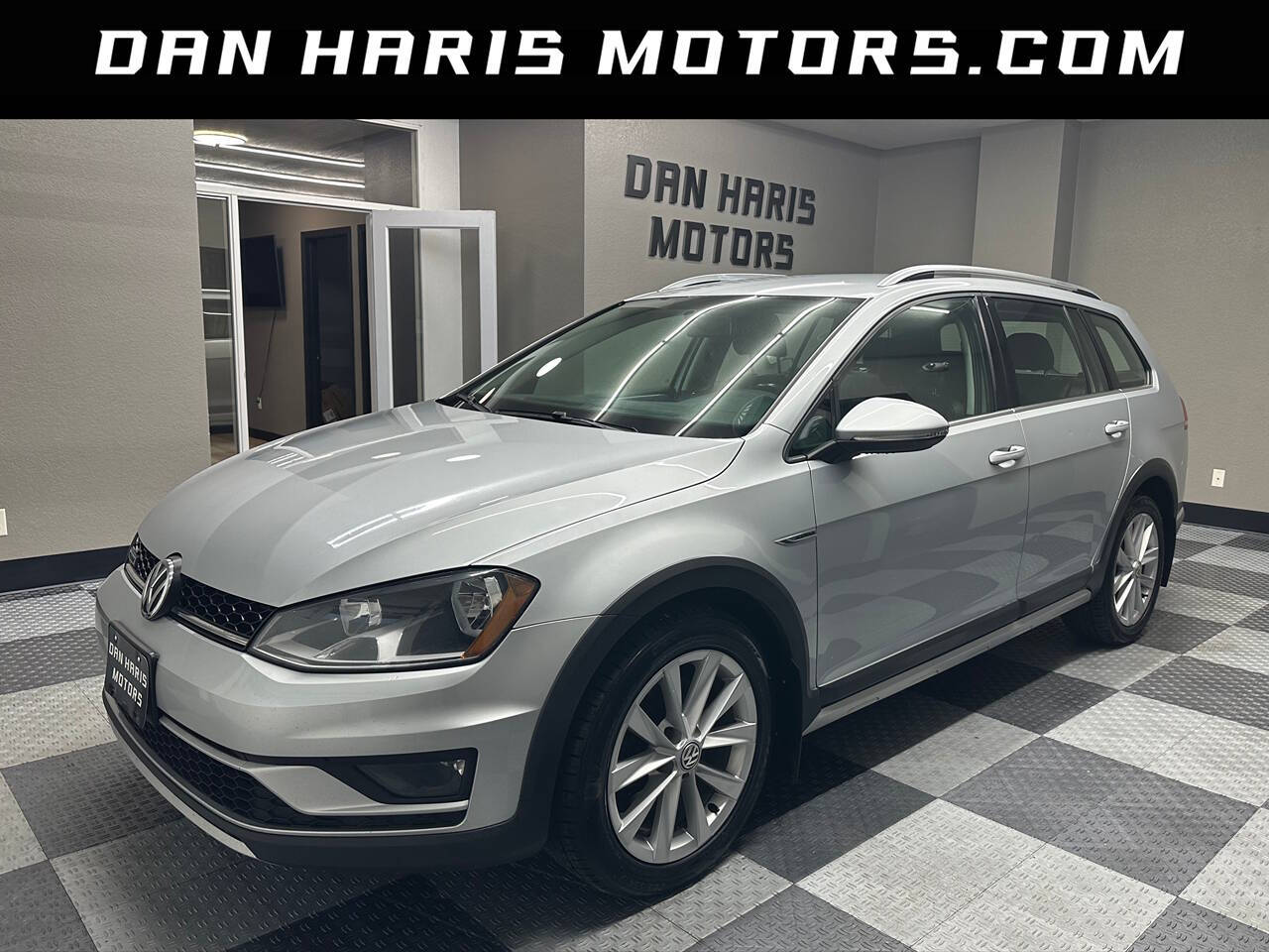 2017 Volkswagen Golf Alltrack for sale at Dan Haris Motors in Waterloo, IA