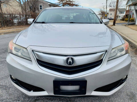 2013 Acura ILX 2.0L w/Tech