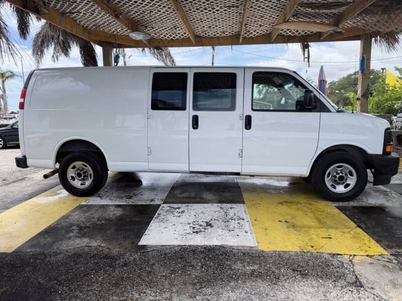 2017 Chevrolet Express 2500