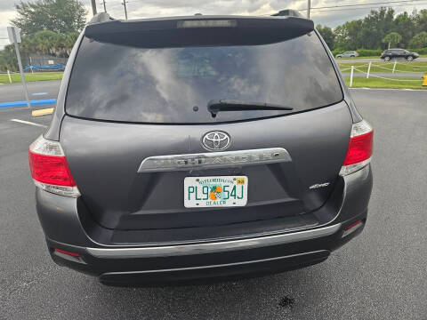 2011 Toyota Highlander SE