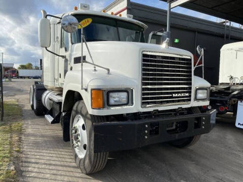 2016 Mack Pinnacle
