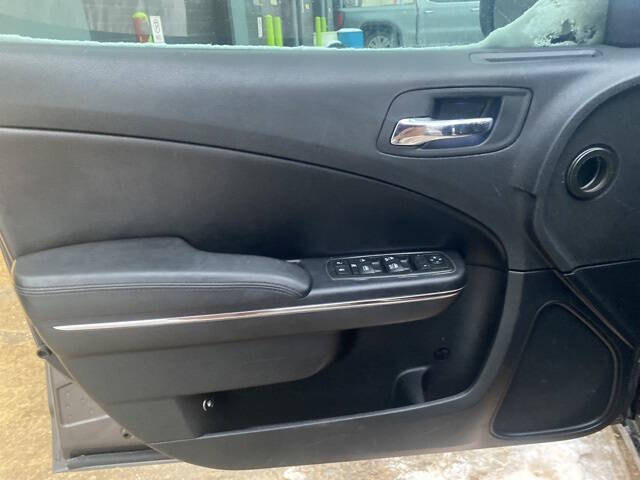 2013 Dodge Charger SE