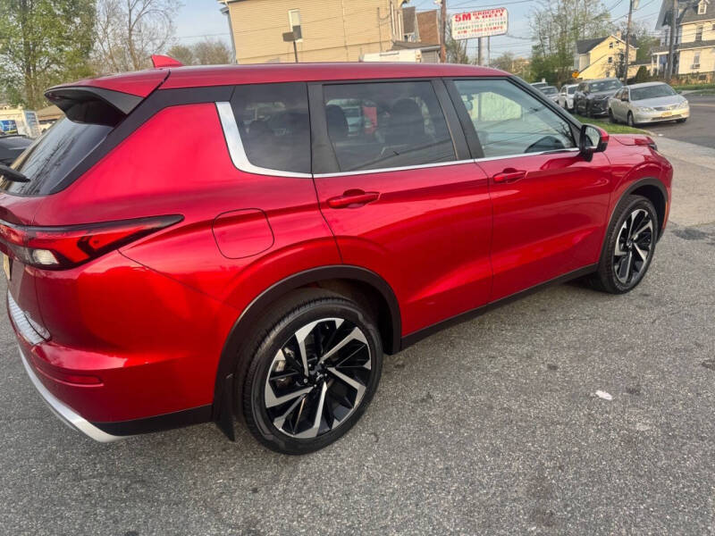 2023 Mitsubishi Outlander SE