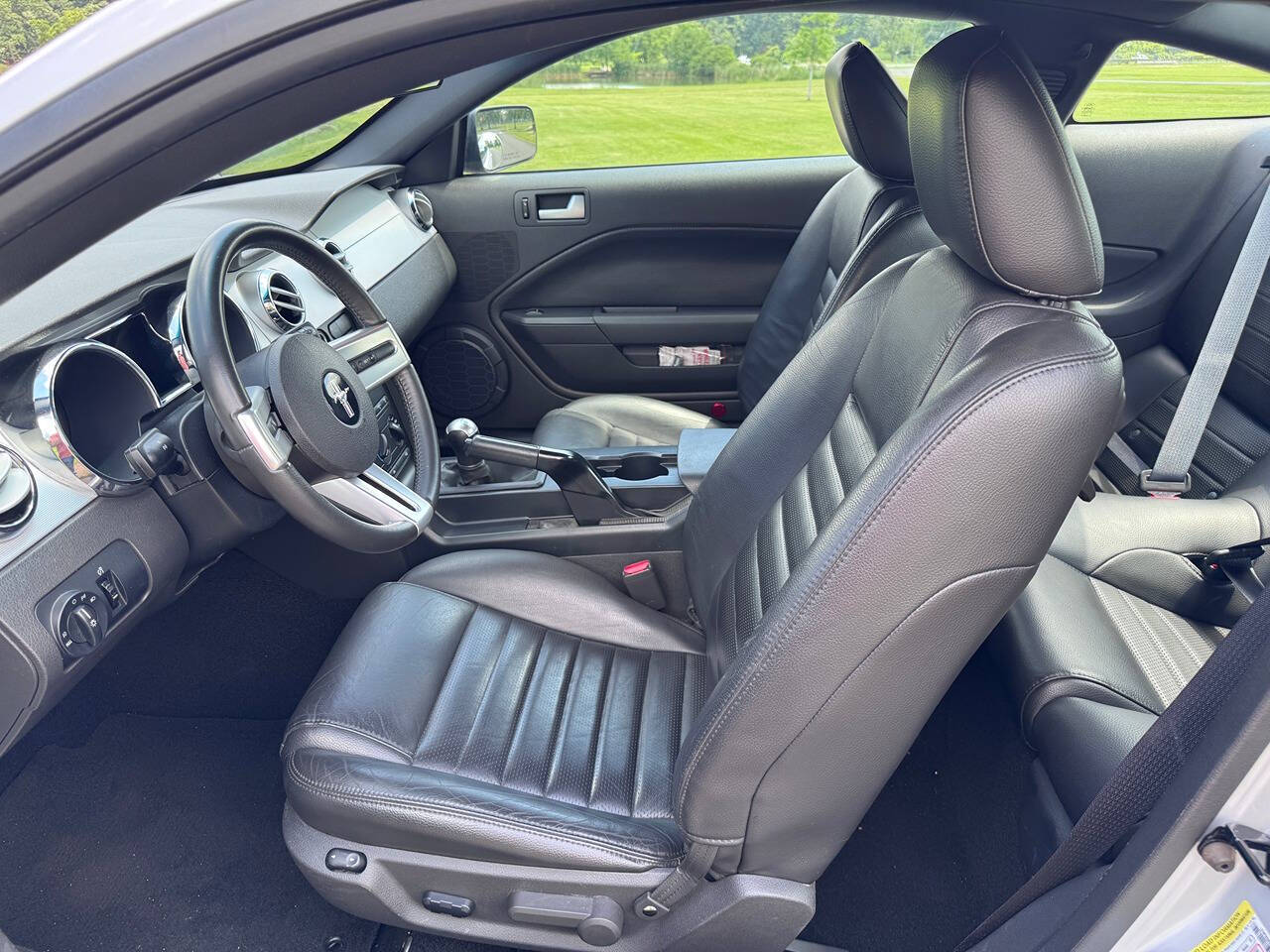 2005 Ford Mustang 4