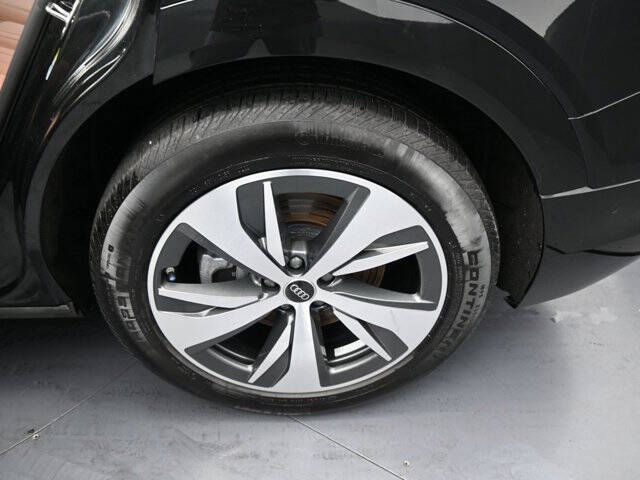 2024 Audi Q8 e-tron quattro Premium Plus