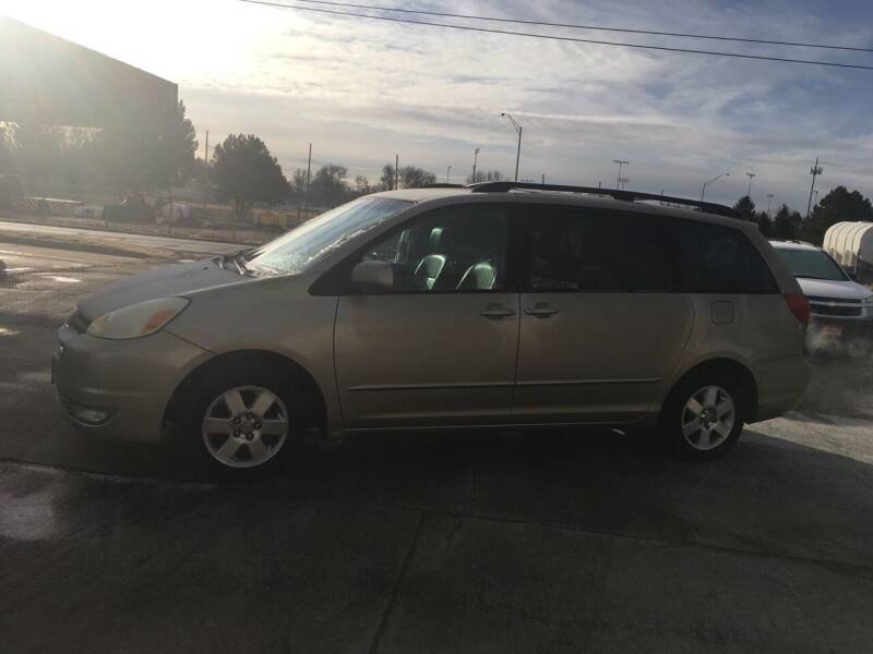 2004 Toyota Sienna for sale at Gordon Auto Sales LLC in Sioux City IA