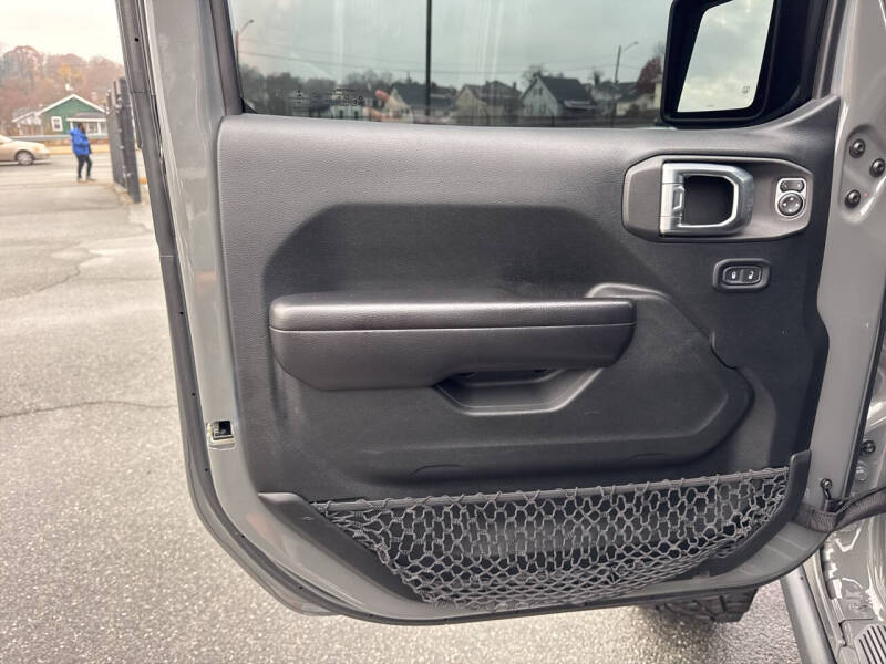 2021 Jeep Gladiator Willys