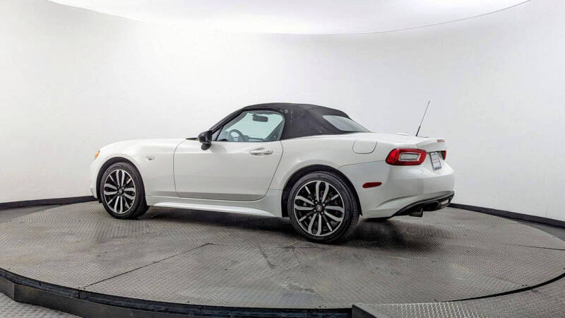 2019 FIAT 124 Spider Urbana Edition