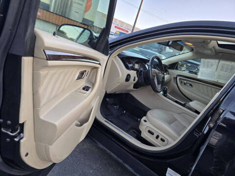 2017 Ford Taurus Limited