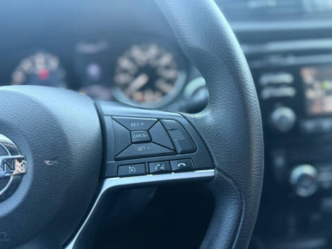 2017 Nissan Rogue Sport SV