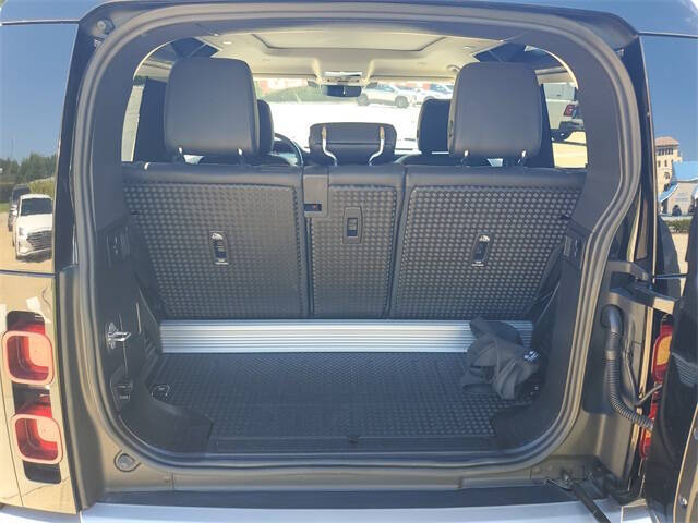 2024 Land Rover Defender 90 P300 S