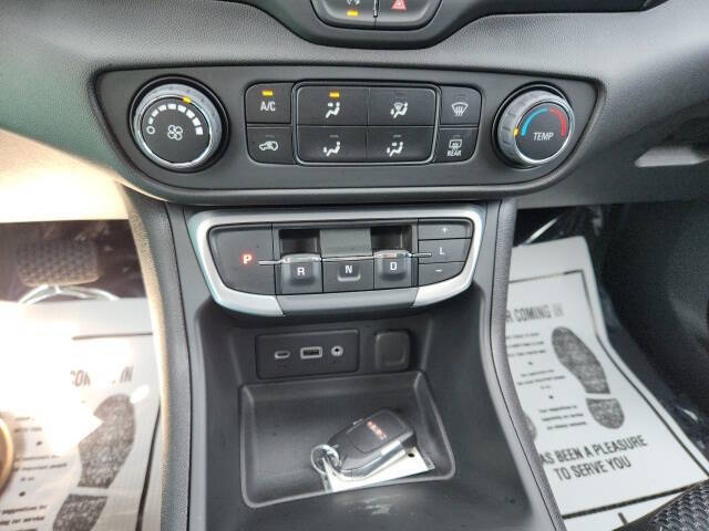 2024 GMC Terrain SLE