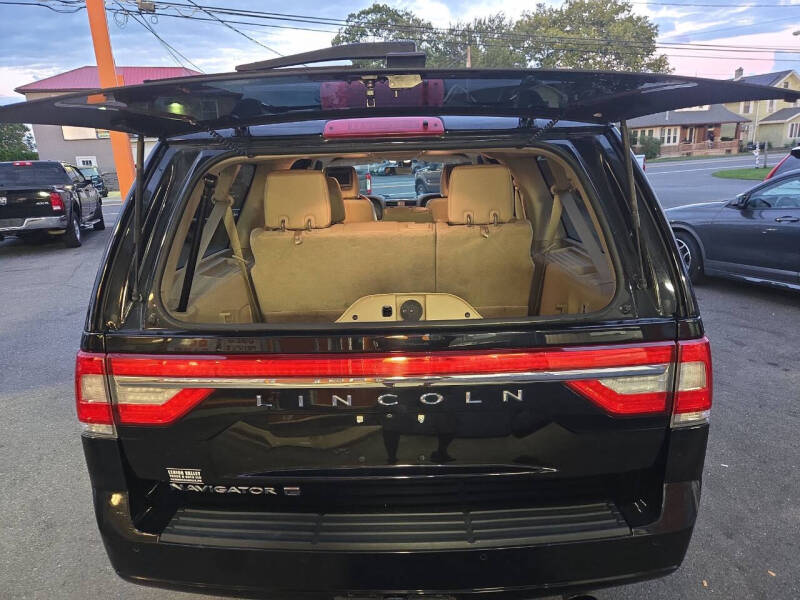 2017 Lincoln Navigator L Reserve