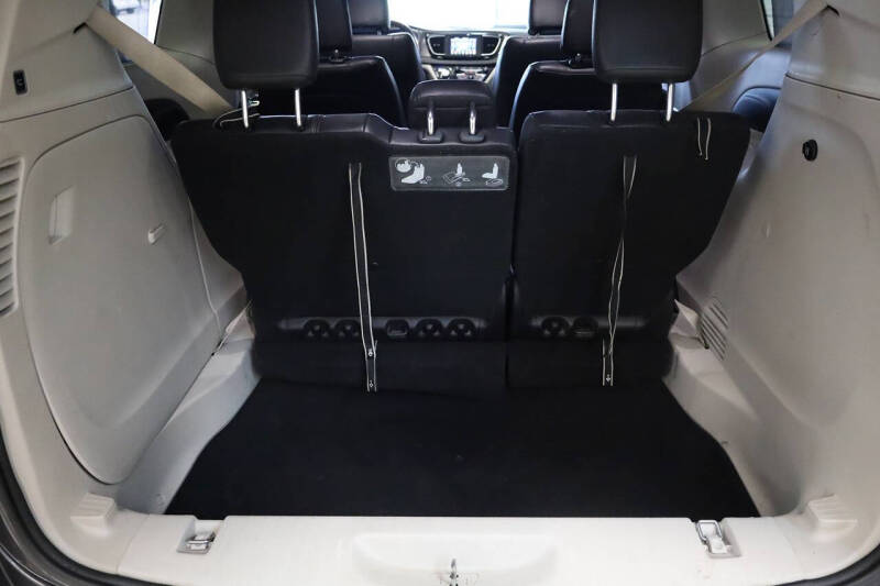 2020 Chrysler Pacifica Touring L