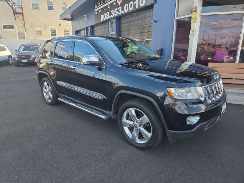 2013 Jeep Grand Cherokee Overland Summit's photo