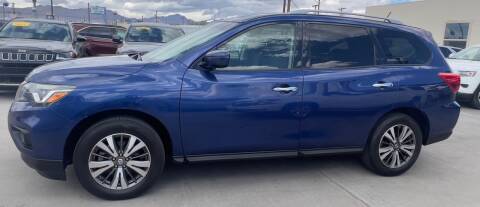 2017 Nissan Pathfinder for sale at Hugo Motors INC in El Paso TX