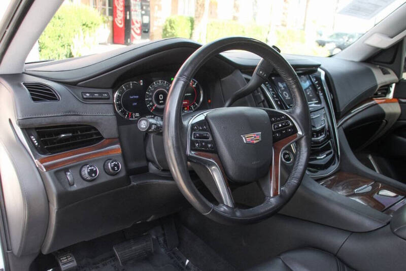 2020 Cadillac Escalade ESV Luxury