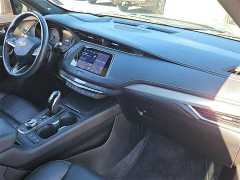 2020 Cadillac XT4 Premium Luxury