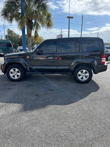 2009 Jeep Liberty for sale at WHEELZ AND DEALZ, LLC in Fort Pierce FL