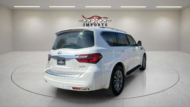 2022 Infiniti QX80 Luxe