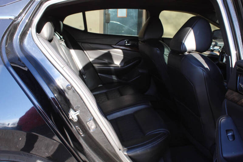 2017 Nissan Maxima Platinum