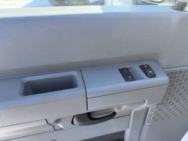 2014 Ford E-Series E-150