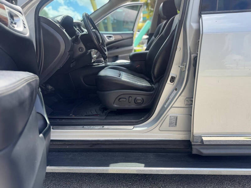 2019 Nissan Pathfinder Platinum